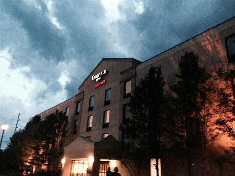 Fairfield Inn Ann Arbor Bagian luar foto